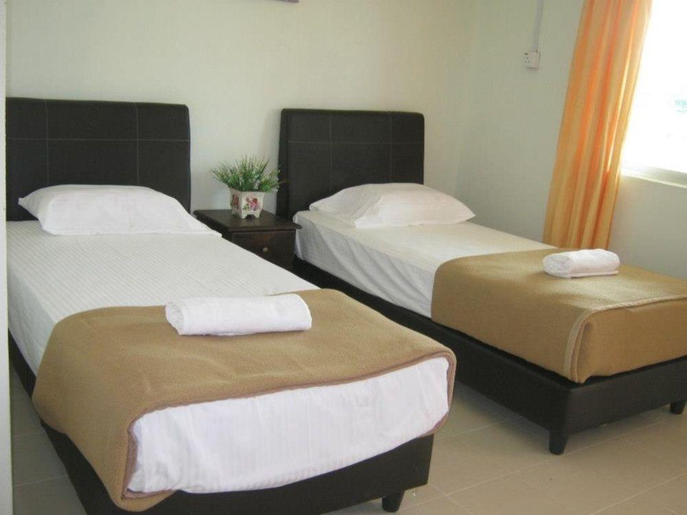 Huda Inn Pantai Cenang  Exterior foto