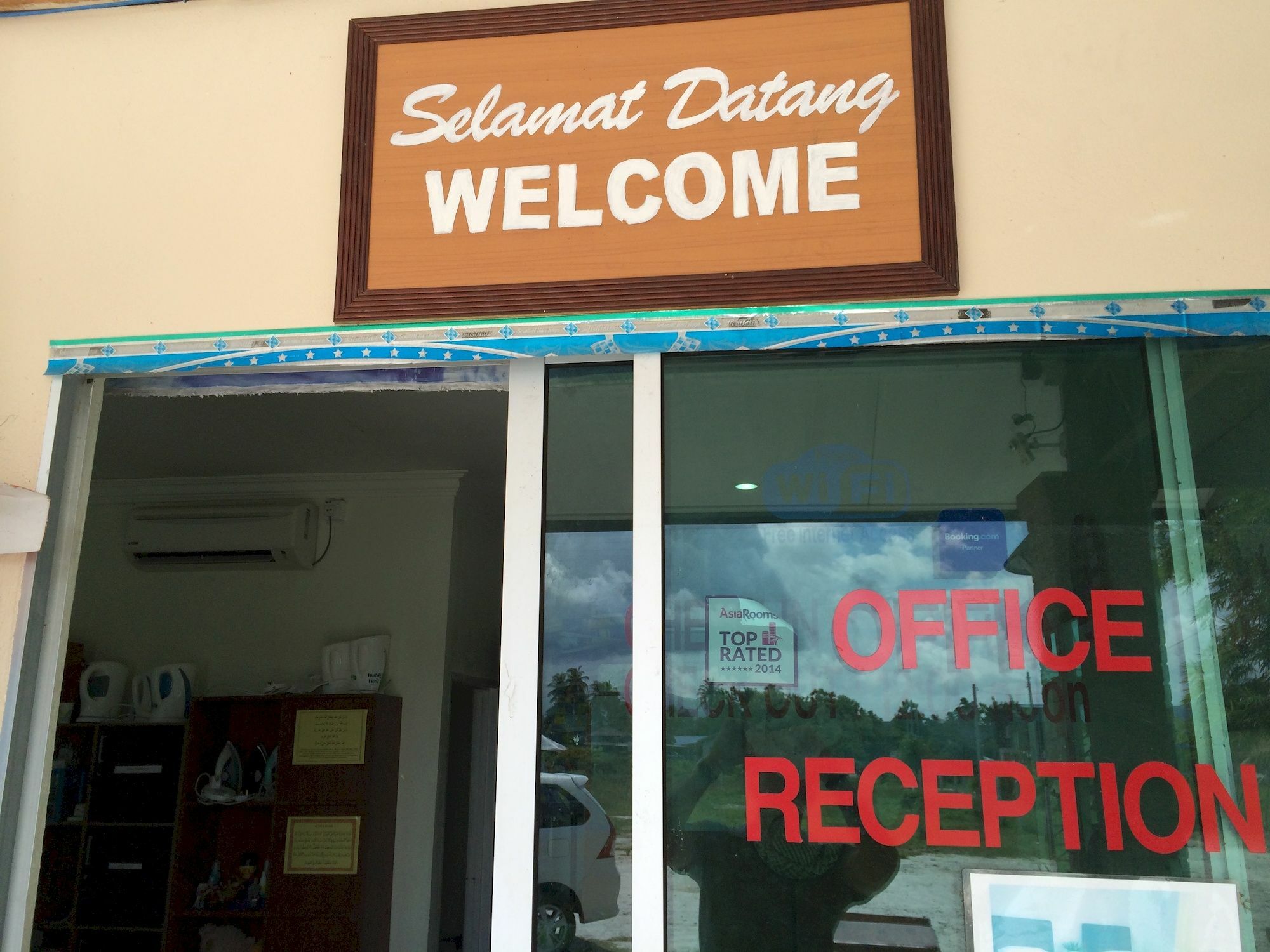Huda Inn Pantai Cenang  Exterior foto