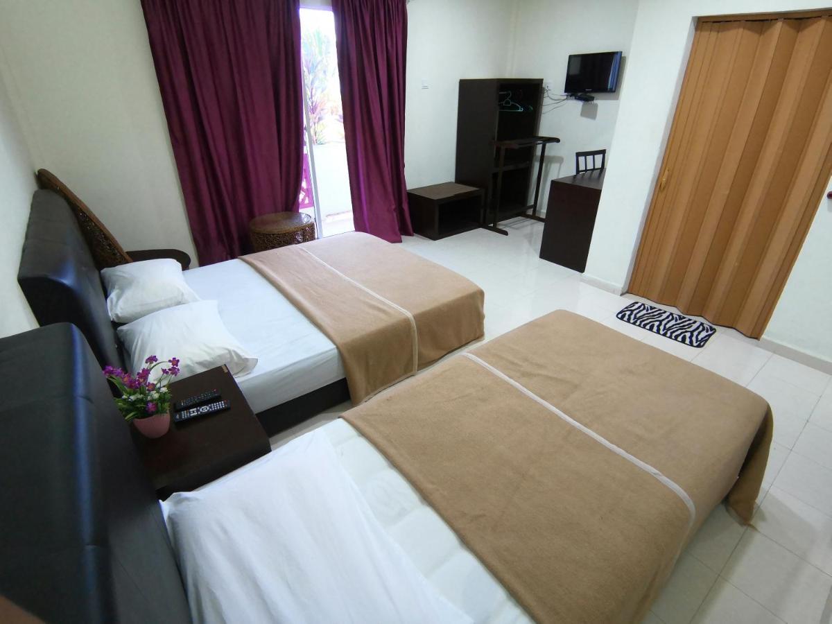 Huda Inn Pantai Cenang  Exterior foto